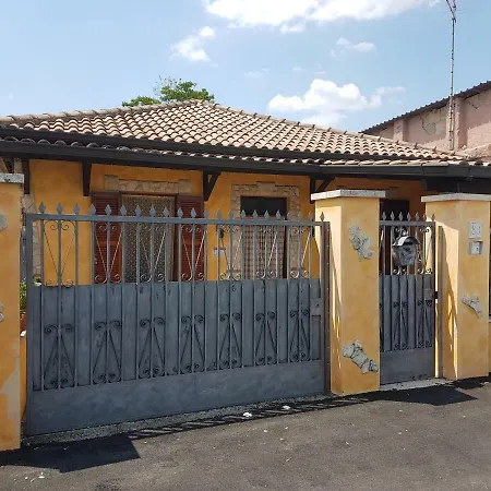 La Casa Nel Parco Appia Prázdninový dům *